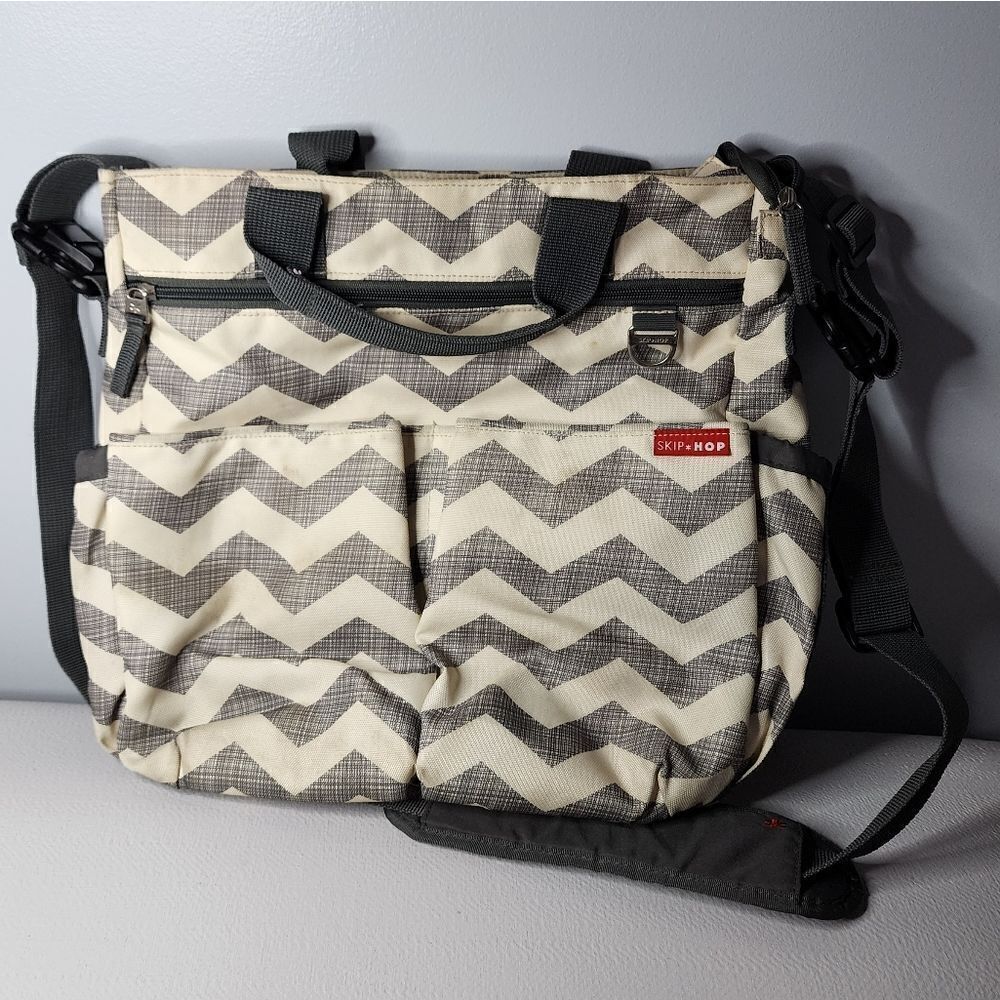 Skip Hop Baby Duo Chevron Gray Diaper Bag
